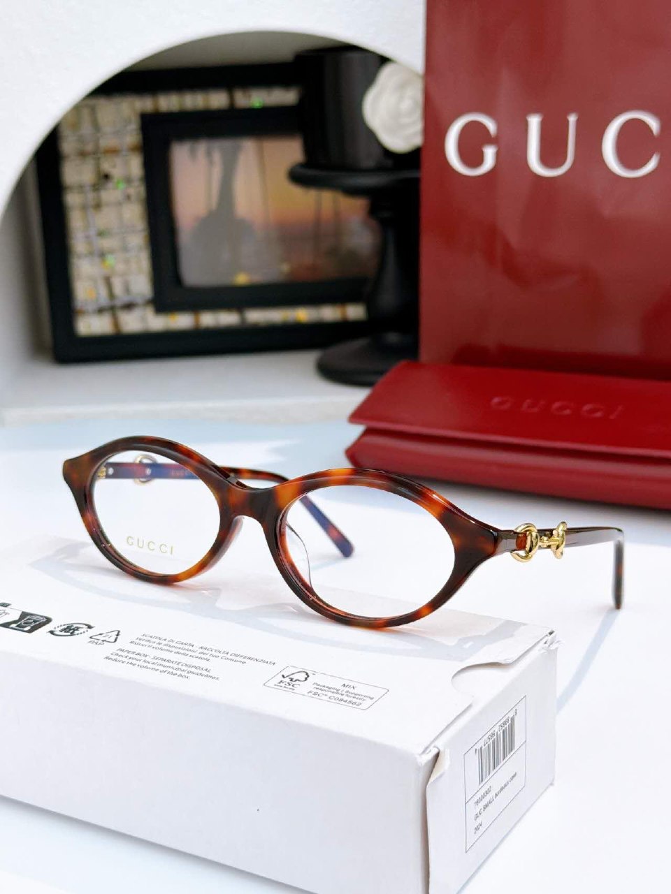 Gucci Oval Sunglasses - 