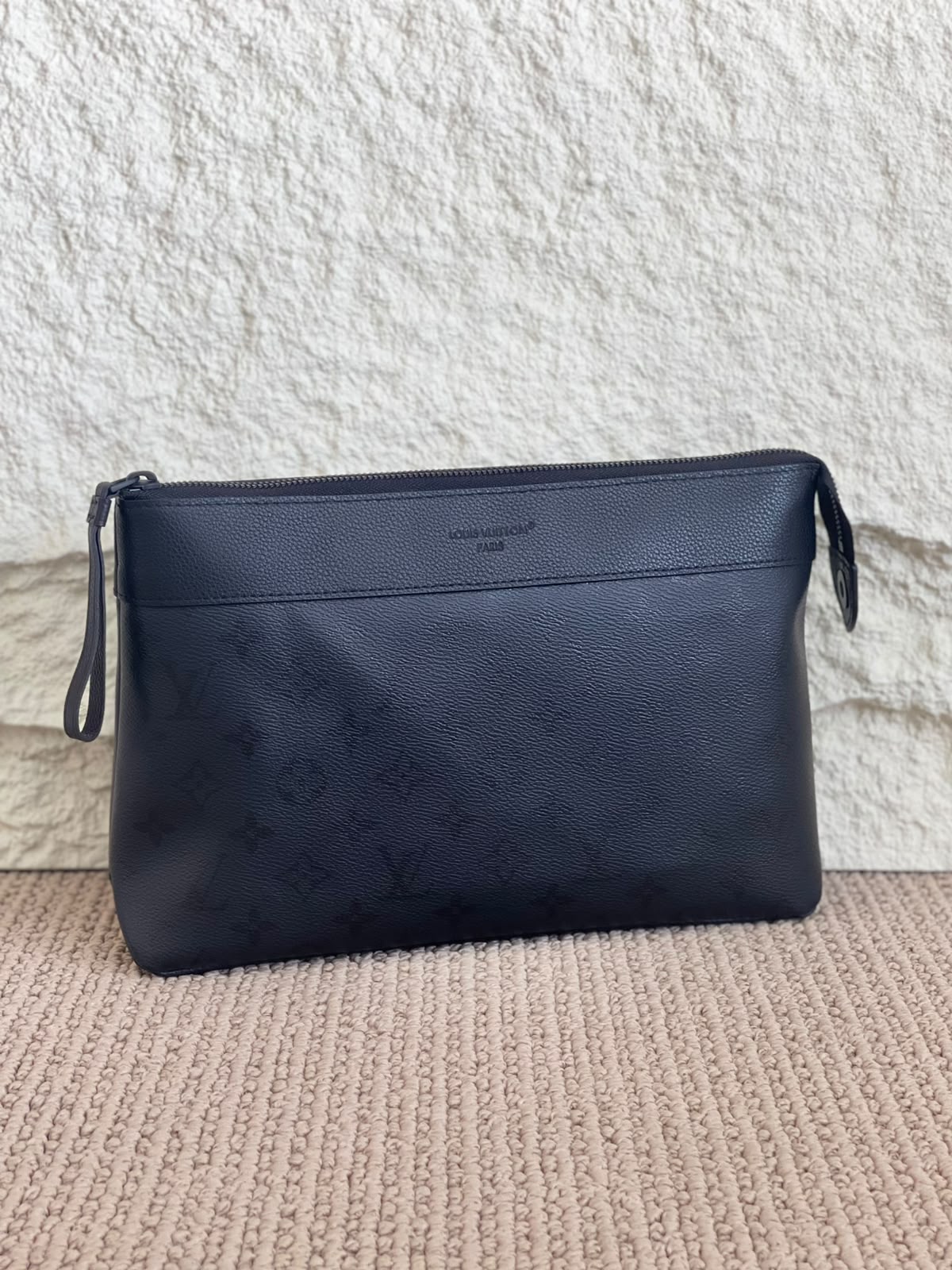 Louis Vuitton Clutch - Black