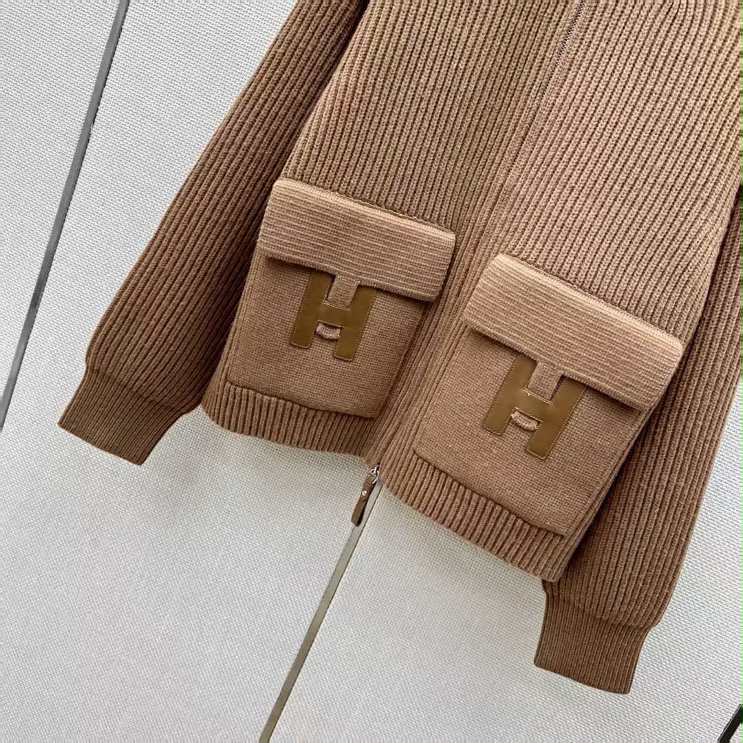 Hermès Sweater - Beige