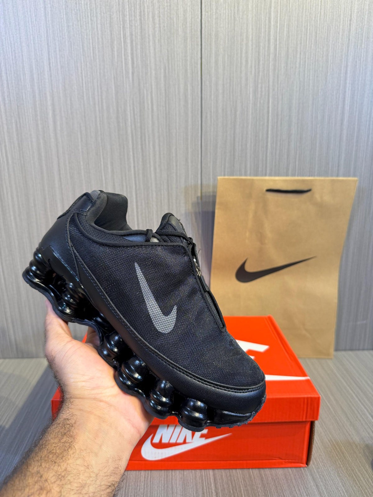 Nike Shox Zipper Black Sneakers - 