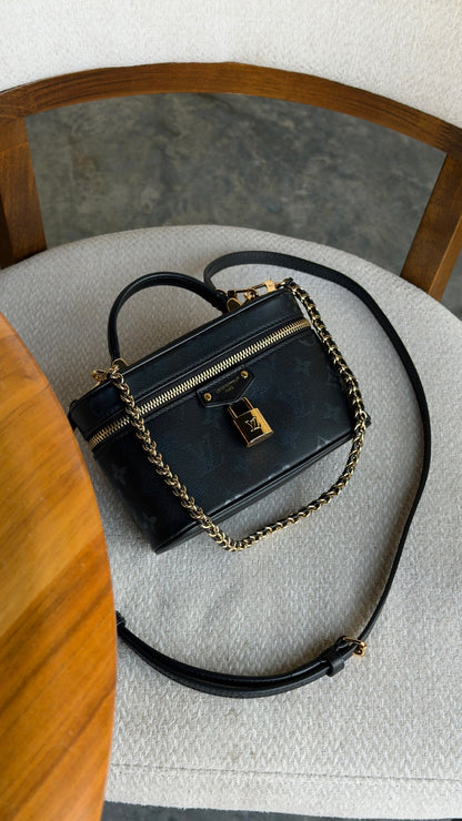 Louis Vuitton Vanity Chain Pouch - Black Monogram