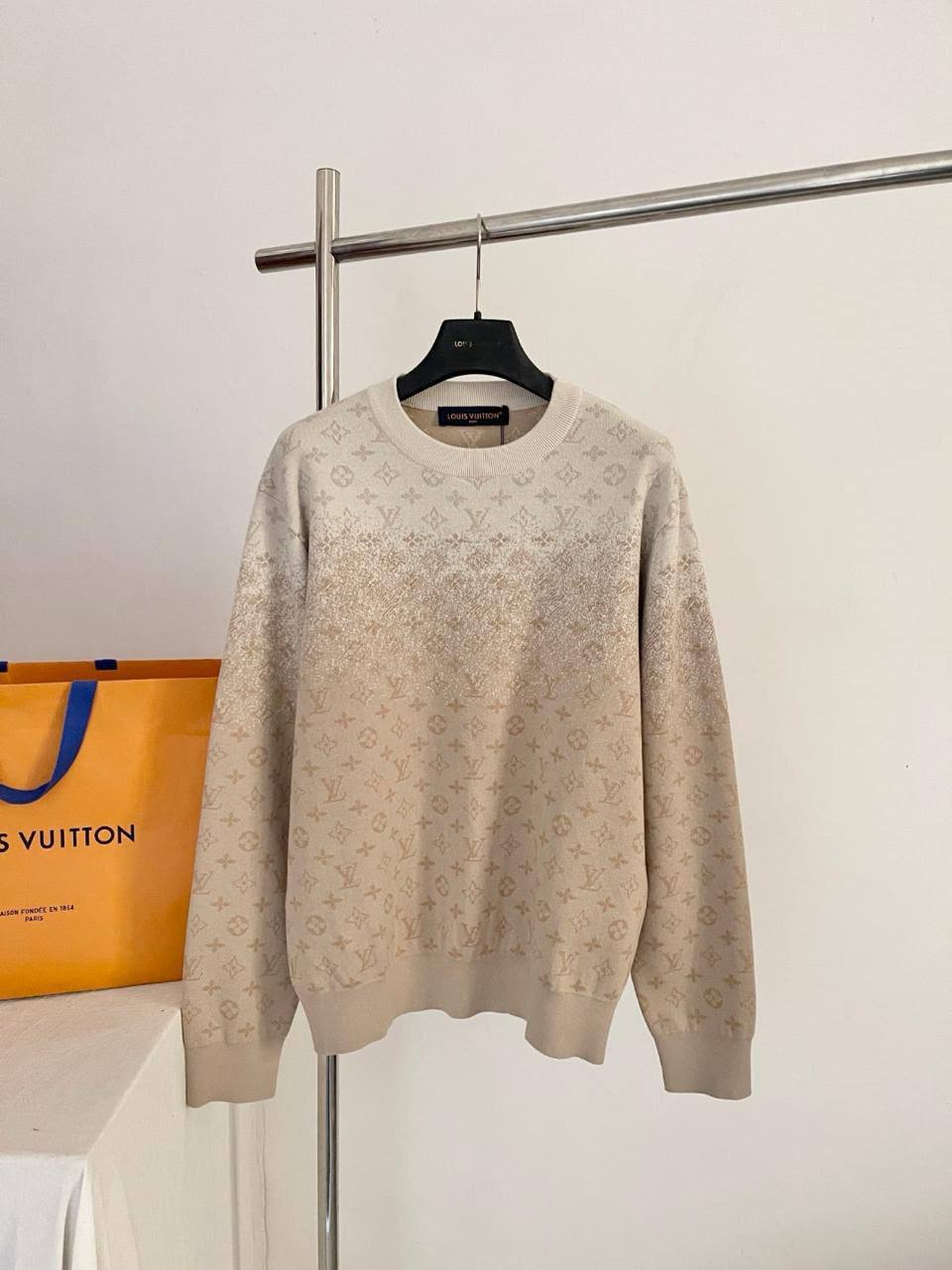 Louis Vuitton Sweater . - 