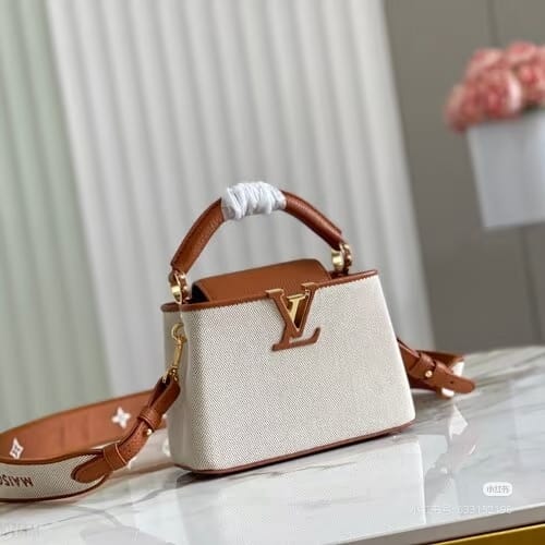 Louis Vuitton Contrast-Trim Handbag - Beige