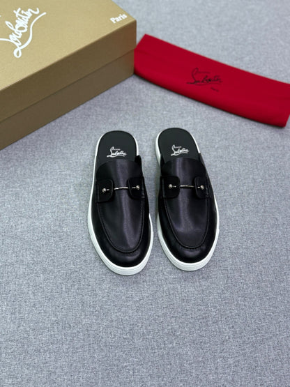 Christian Louboutin Mule - Black