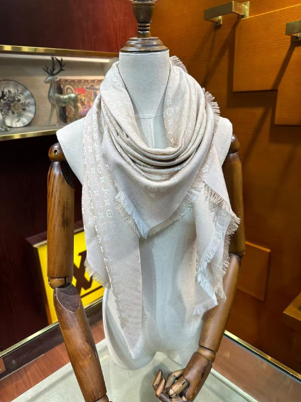 Louis Vuitton Scarf - Beige Monogram
