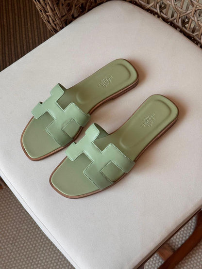 Hermès Slippers - Light Green
