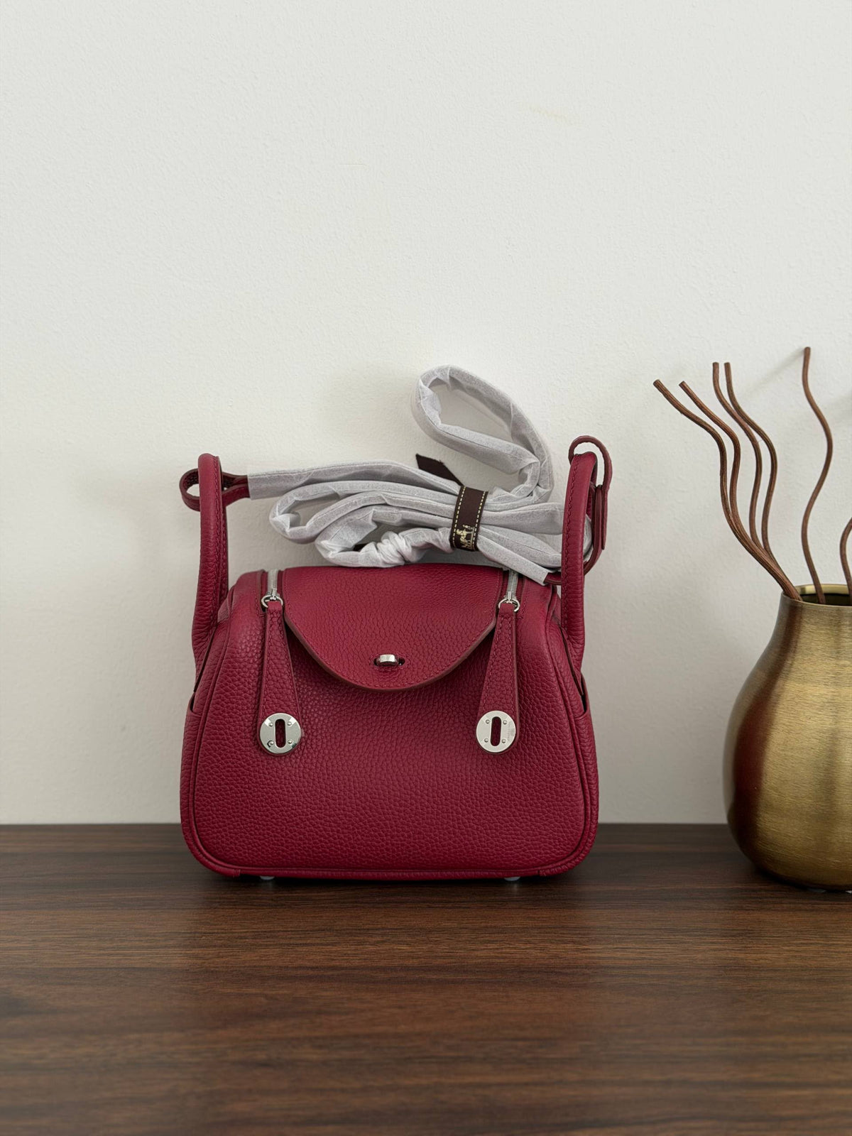Hermès Lindy Shoulder Bag - Burgundy