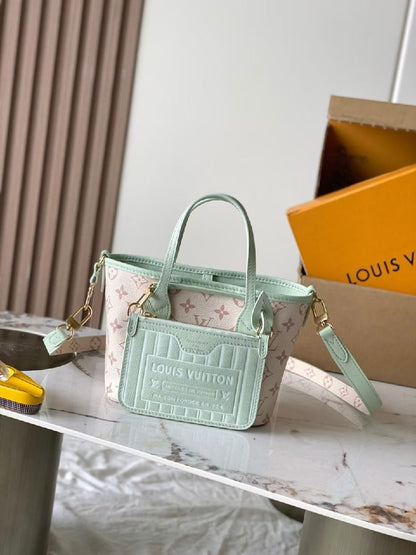 Louis Vuitton Pocket Tote Bag - White Monogram