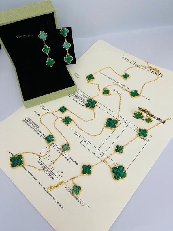 Van Cleef & Arpels Necklace, Earrings, Ring & Bracelet Set - Green