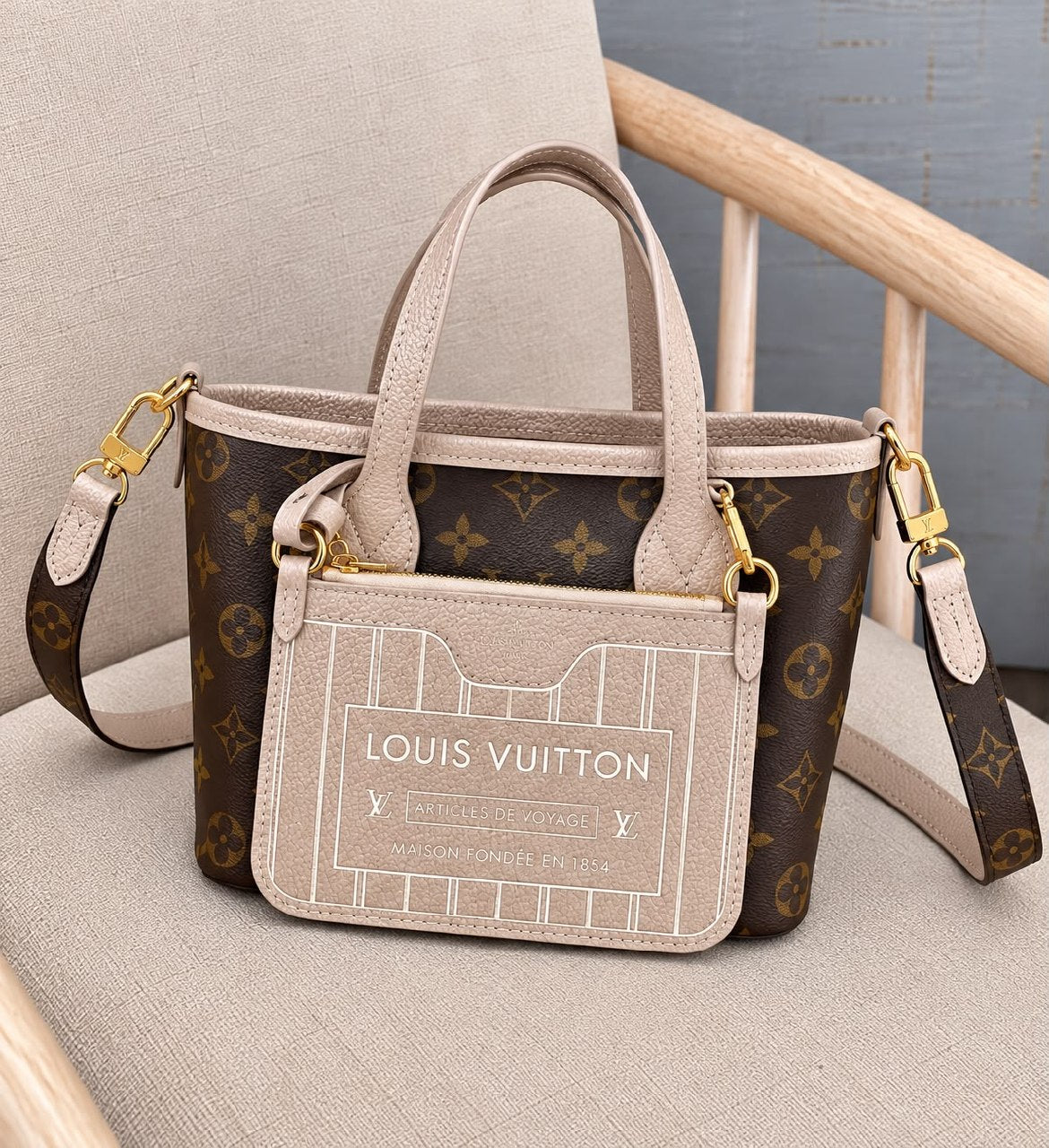 Louis Vuitton Pocket Tote Bag - Brown Monogram