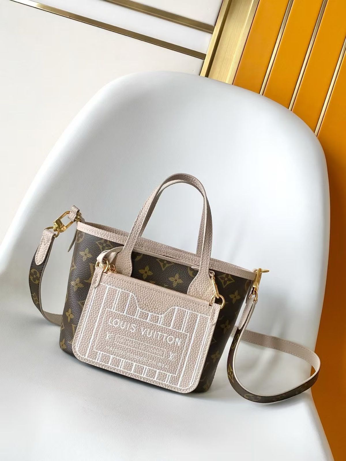 Louis Vuitton Pocket Tote Bag - Brown Monogram