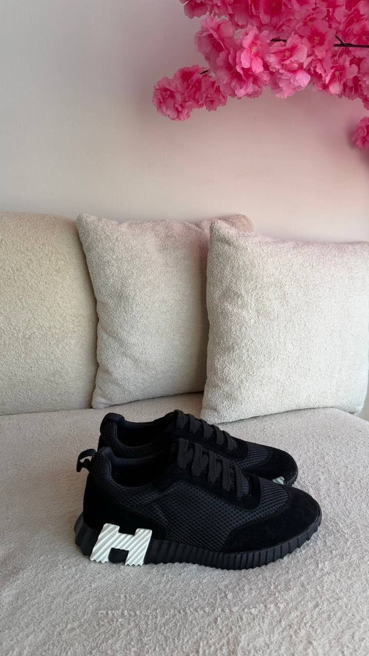 Hermes Mesh Sneakers - Black