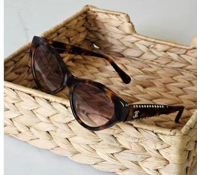 Chanel Rounded Cat-Eye Sunglasses - 