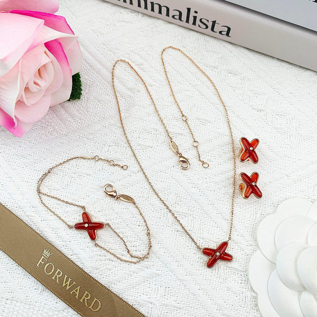 Choumet Jewelry Set - Gold & Black