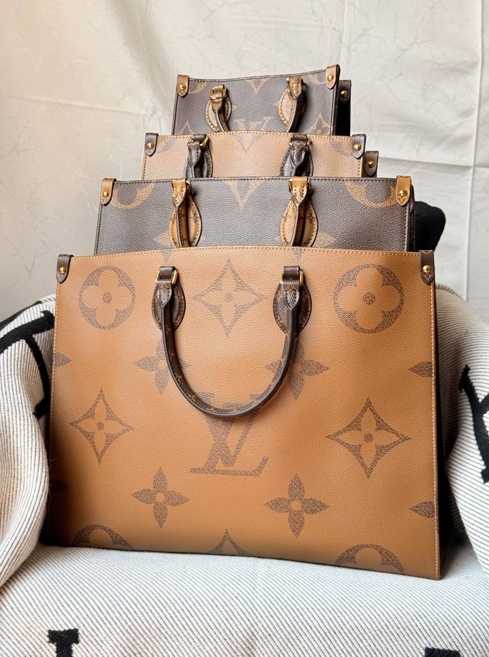 Louis Vuitton Hand Bag - 