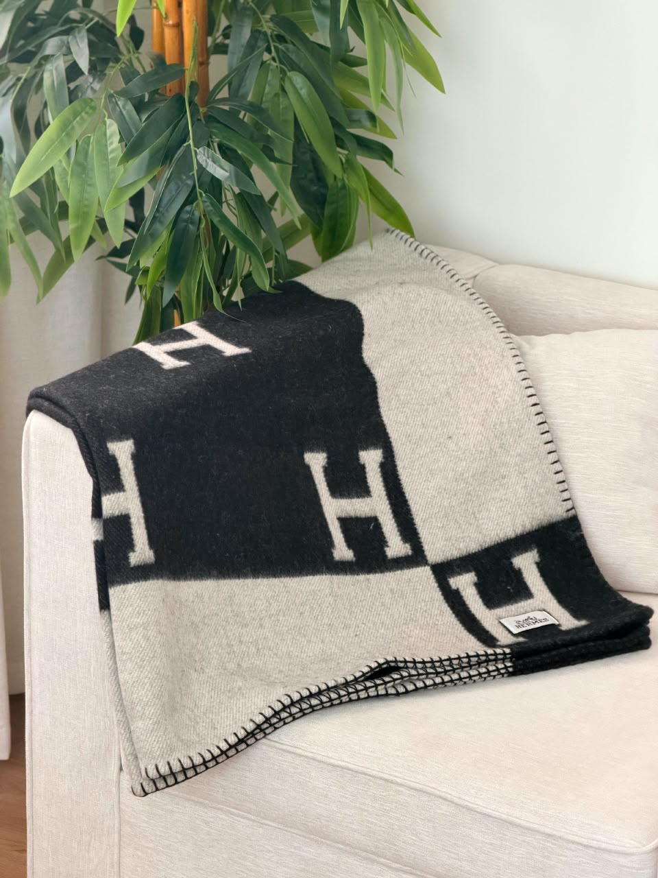 Hermès Blanket - Burgundy & Pink, Grey & White