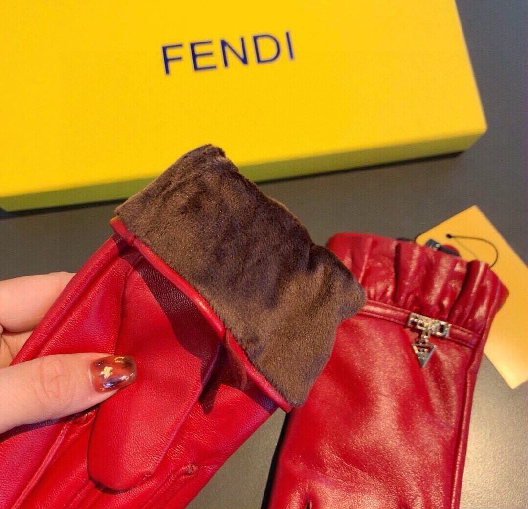 Fendi Gloves - Red