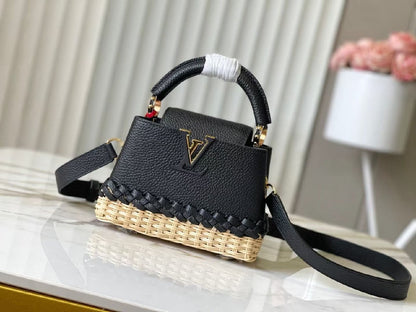 Louis Vuitton Handbag - White