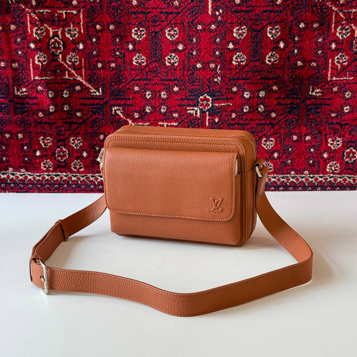 Louis Vuitto Messenger Bag - 