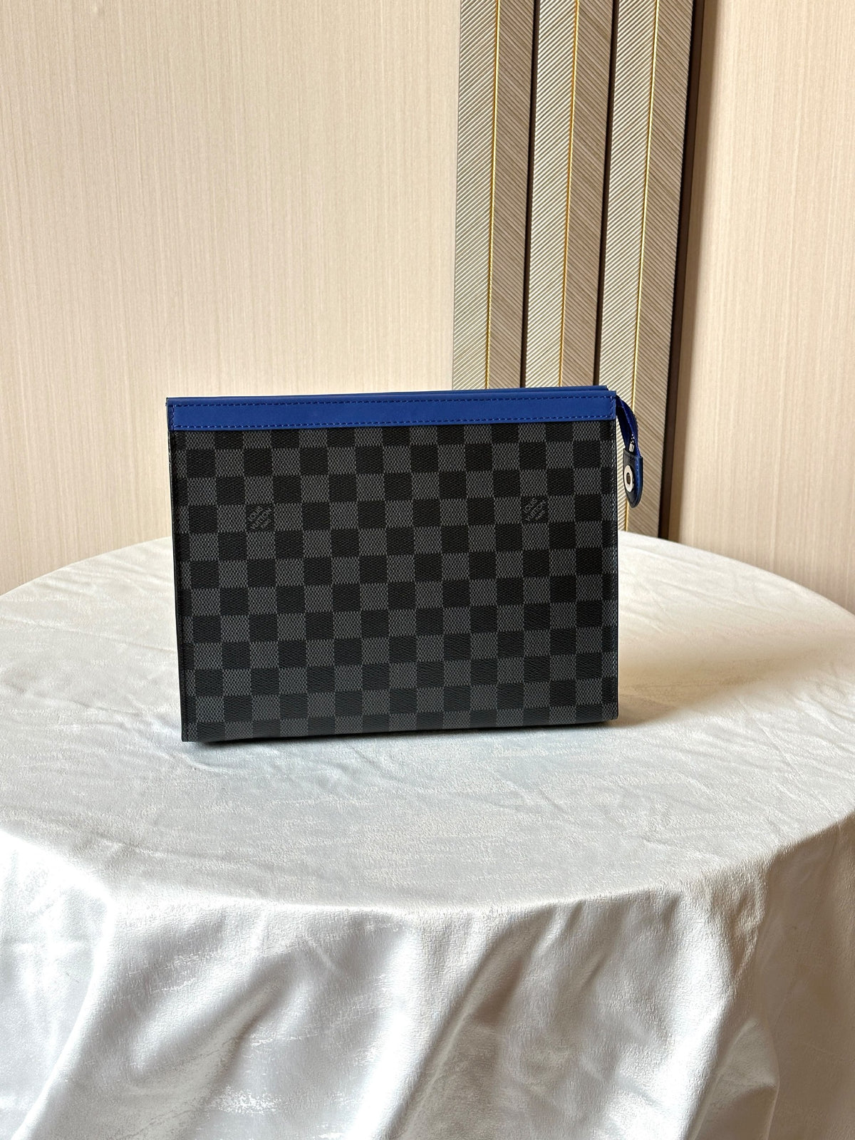 Louis Vuitton Clutch - Black