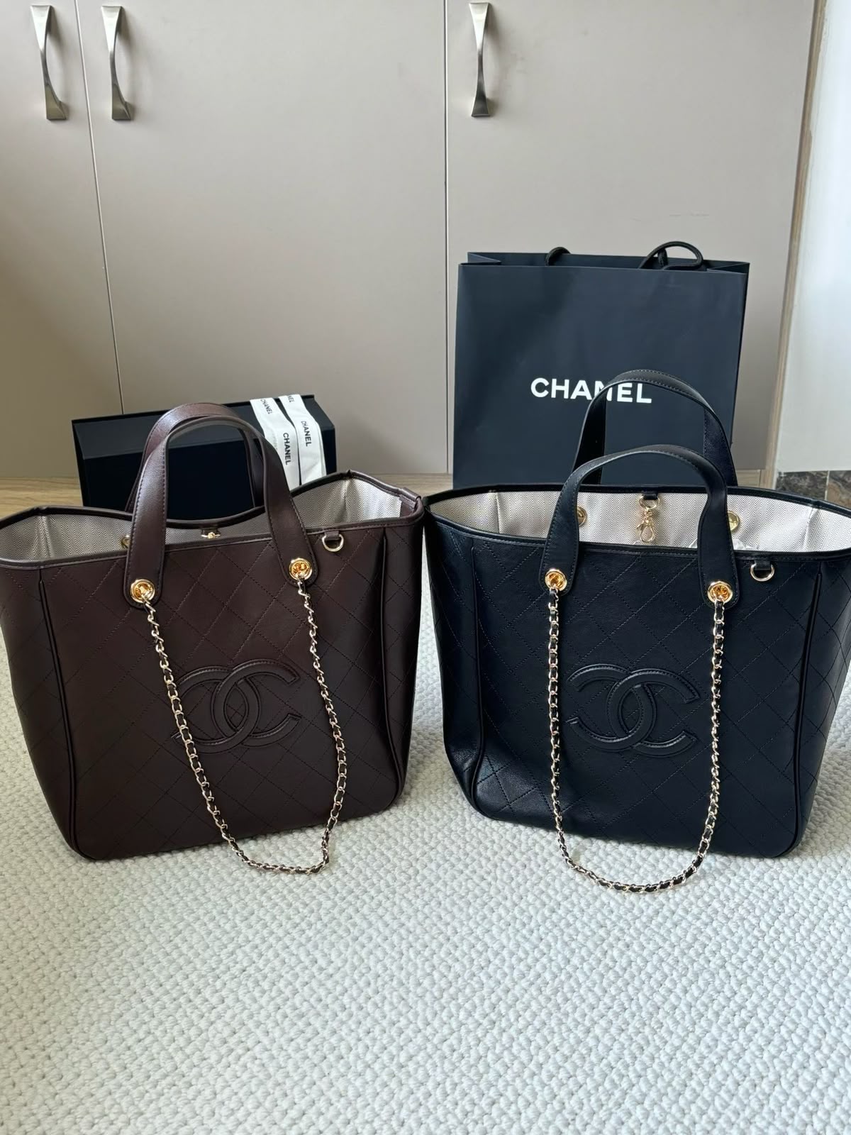 Chanel Open-Top Tote Bag - Brown, Black