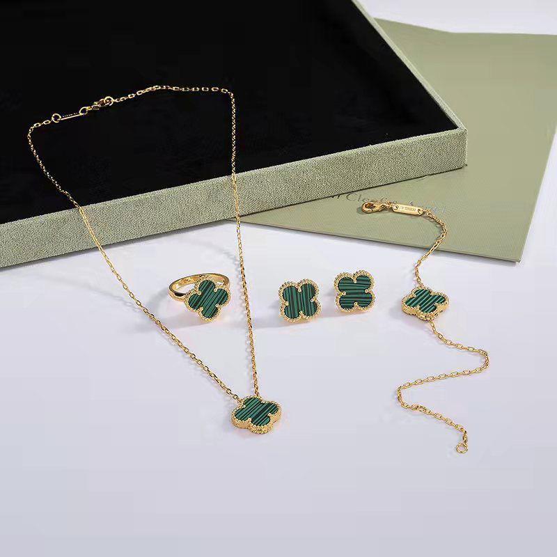 Van Cleef & Arpels Clover Jewelry Set - Green