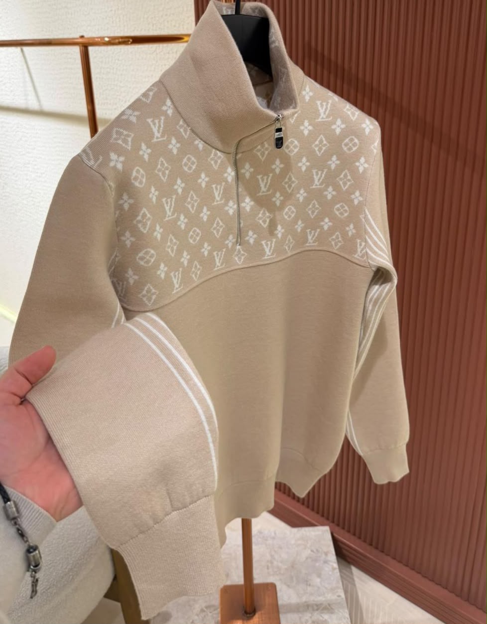 Louis Vuitton Sweatshirt - Beige