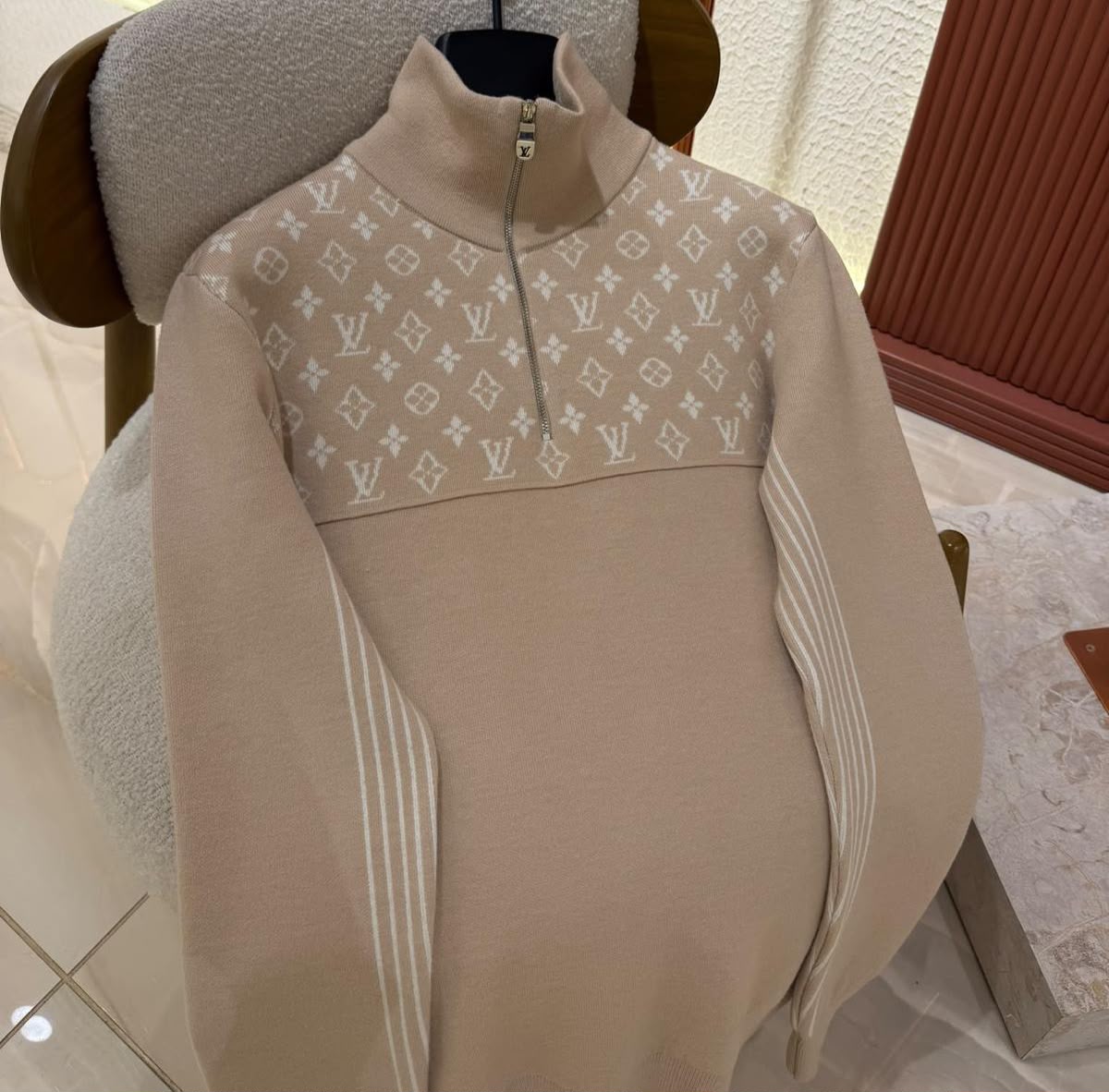 Louis Vuitton Sweatshirt - Beige