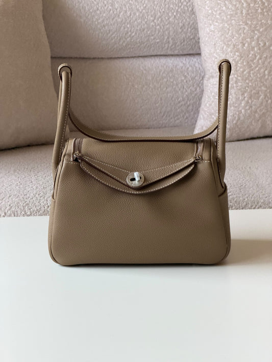 Hermès Lindy Shoulder Bag - Beige