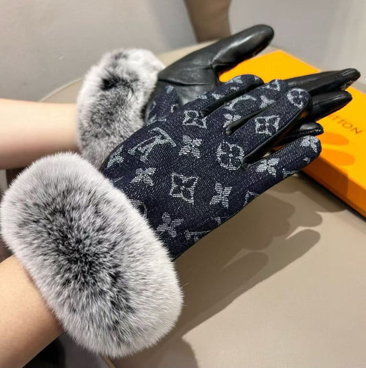 Chanel Gloves - Black Monogram