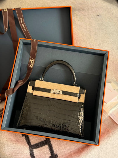 Hermès Handbag - Black