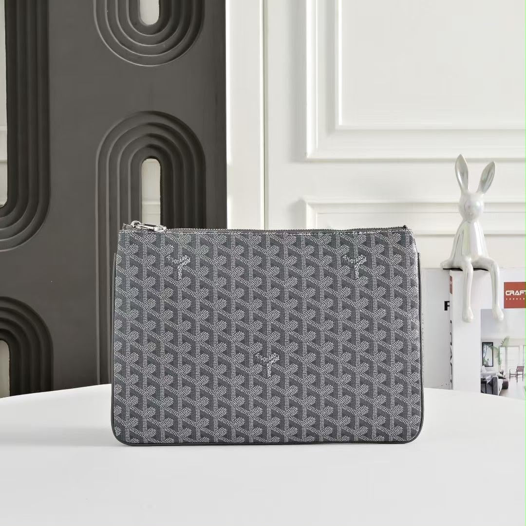 Goyard Clutch - Grey
