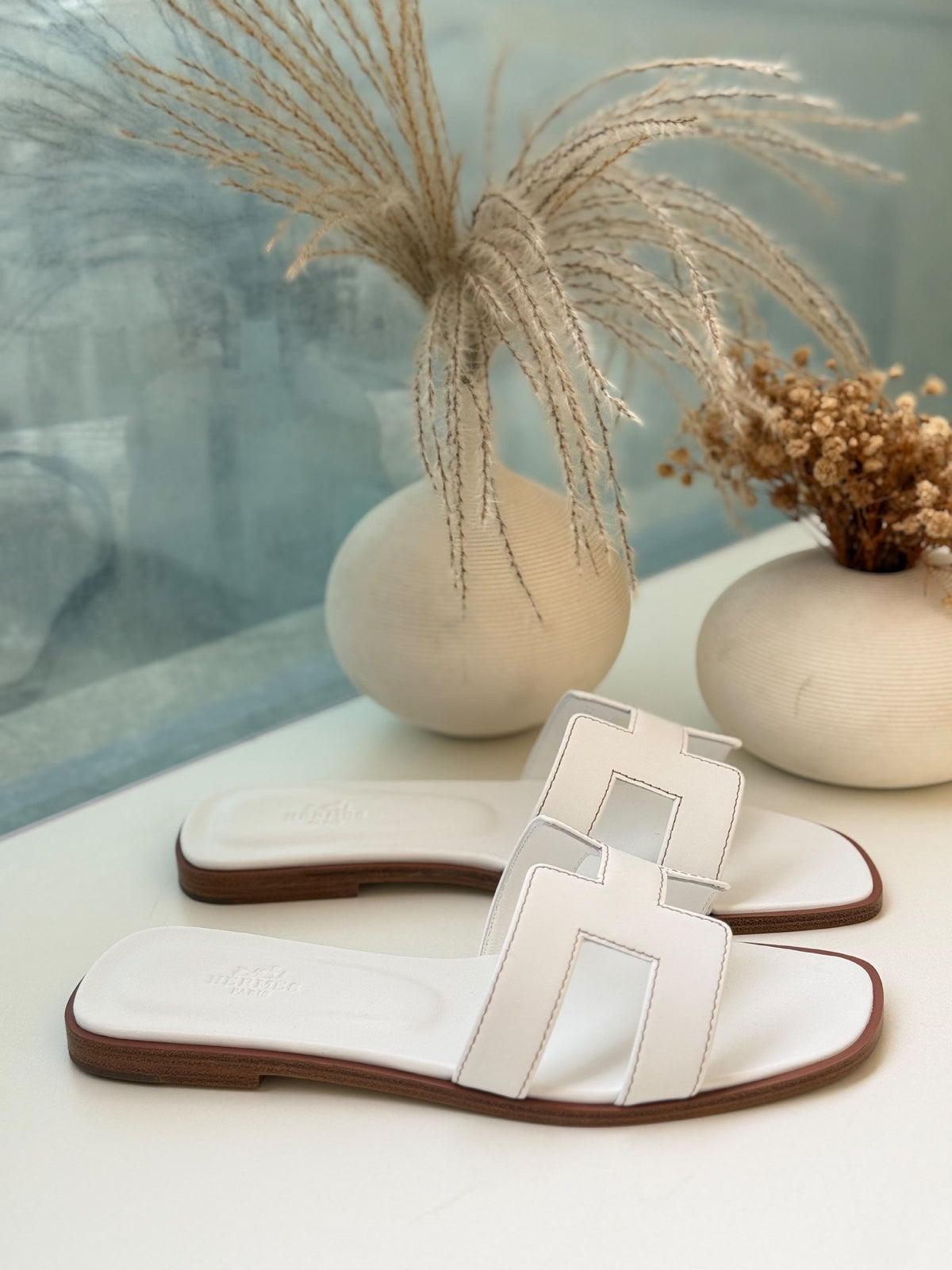 Hermès Slippers Contrast-Stitch H Strap - White