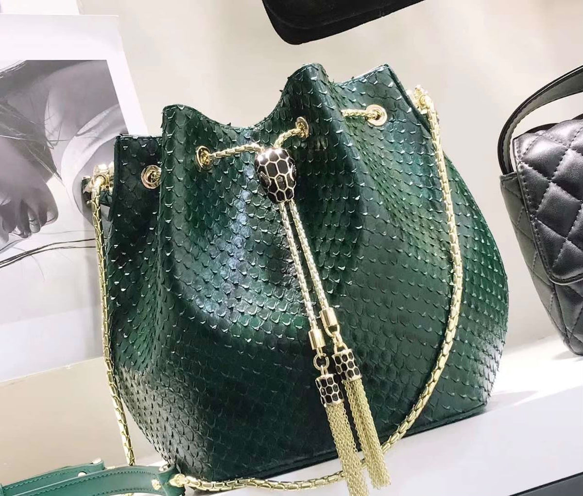 Bulgari Bucket Shoulder Bag - Green