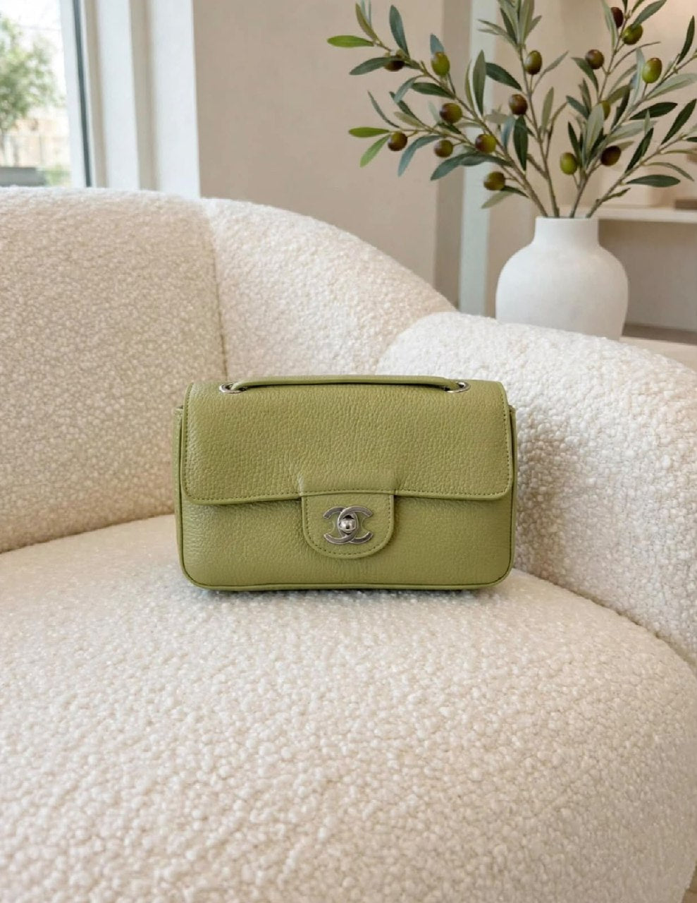 Chanel Pebbled Flap Handbag - Green