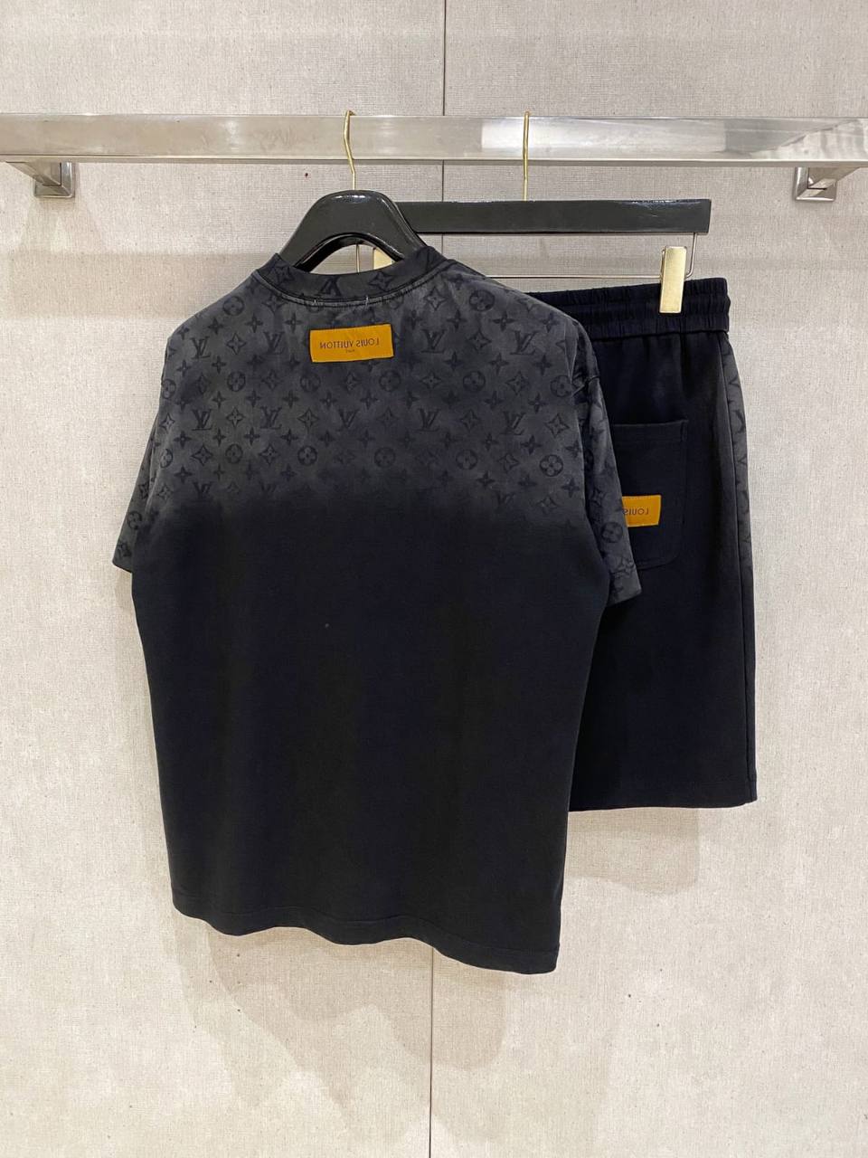 Louis Vuitton Set - 