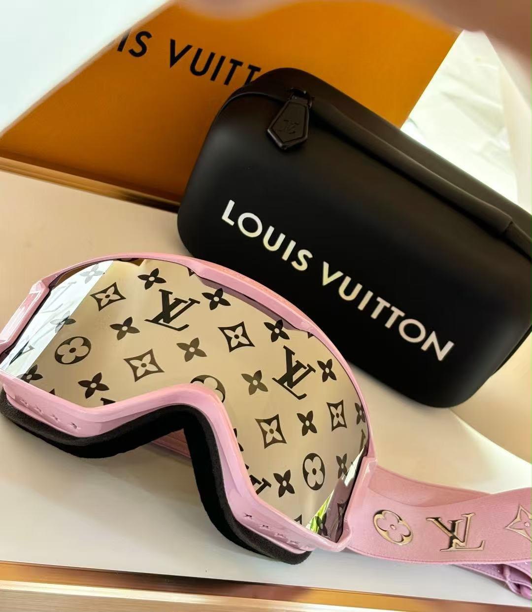 Louis Vuitton Sunglasses - 