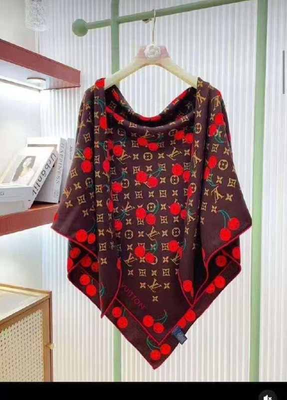 Louis Vuitton Scarf - Brown