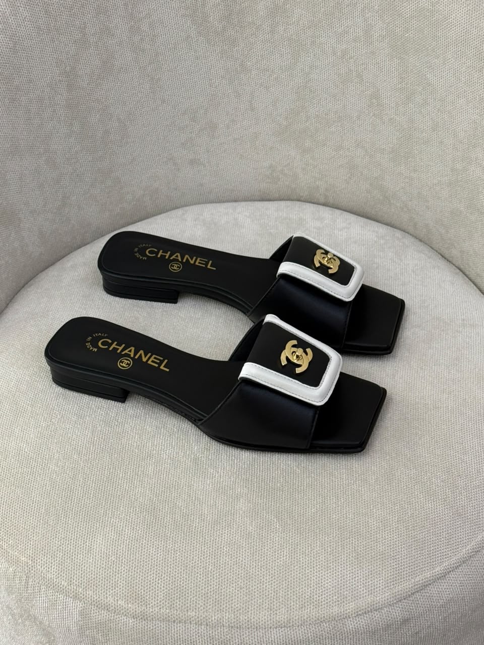 Chanel Slippers - Black & White