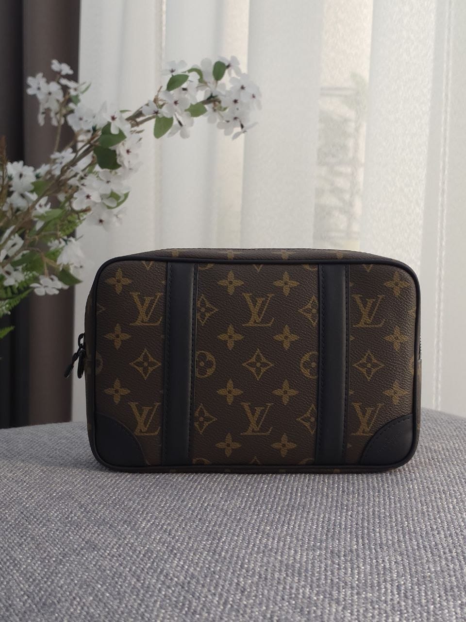 Louis Vuitton Clutch - Brown Monogram
