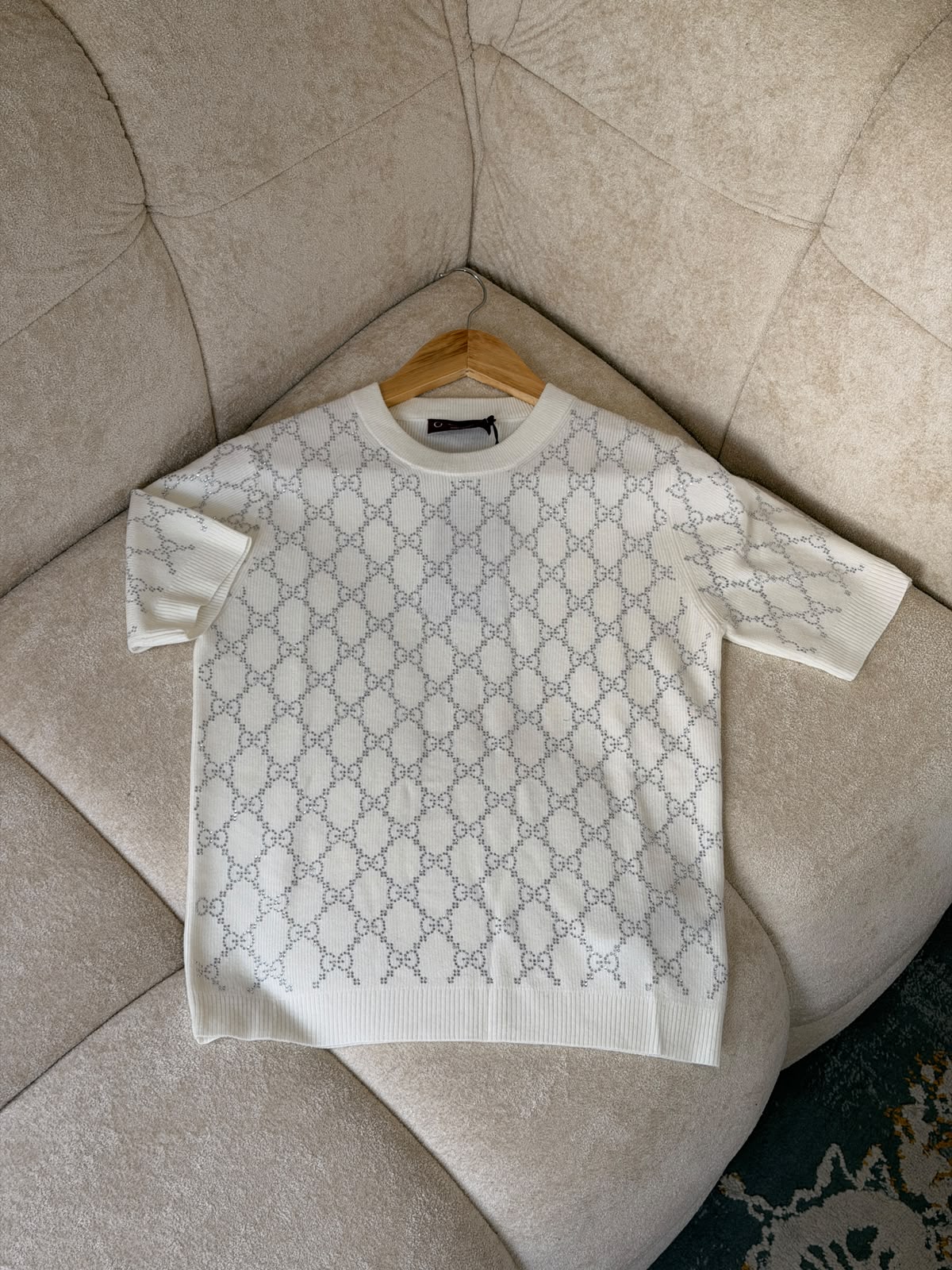 Gucci Knitted T-Shirt - Grey, White, Pink
