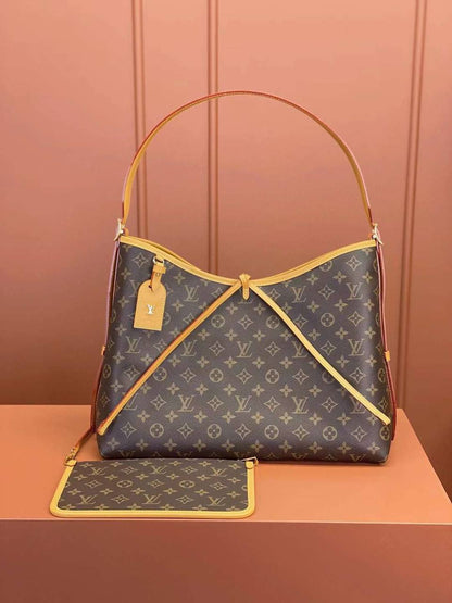 Louis Vuitto Shoulder Bag - 