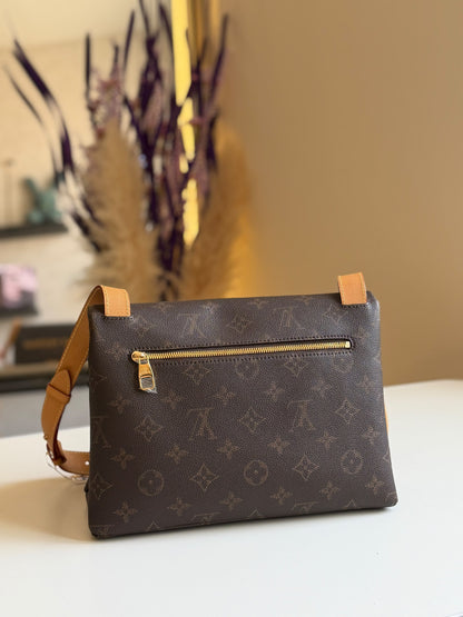 Louis Vuitton Crossbody Bag - Brown Monogram