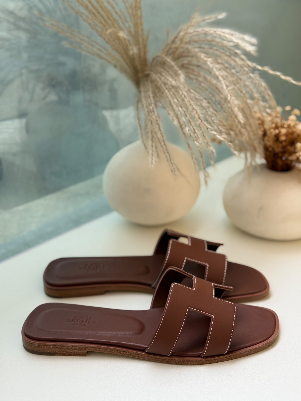 Hermès Slippers Contrast-Stitch H Strap - Brown