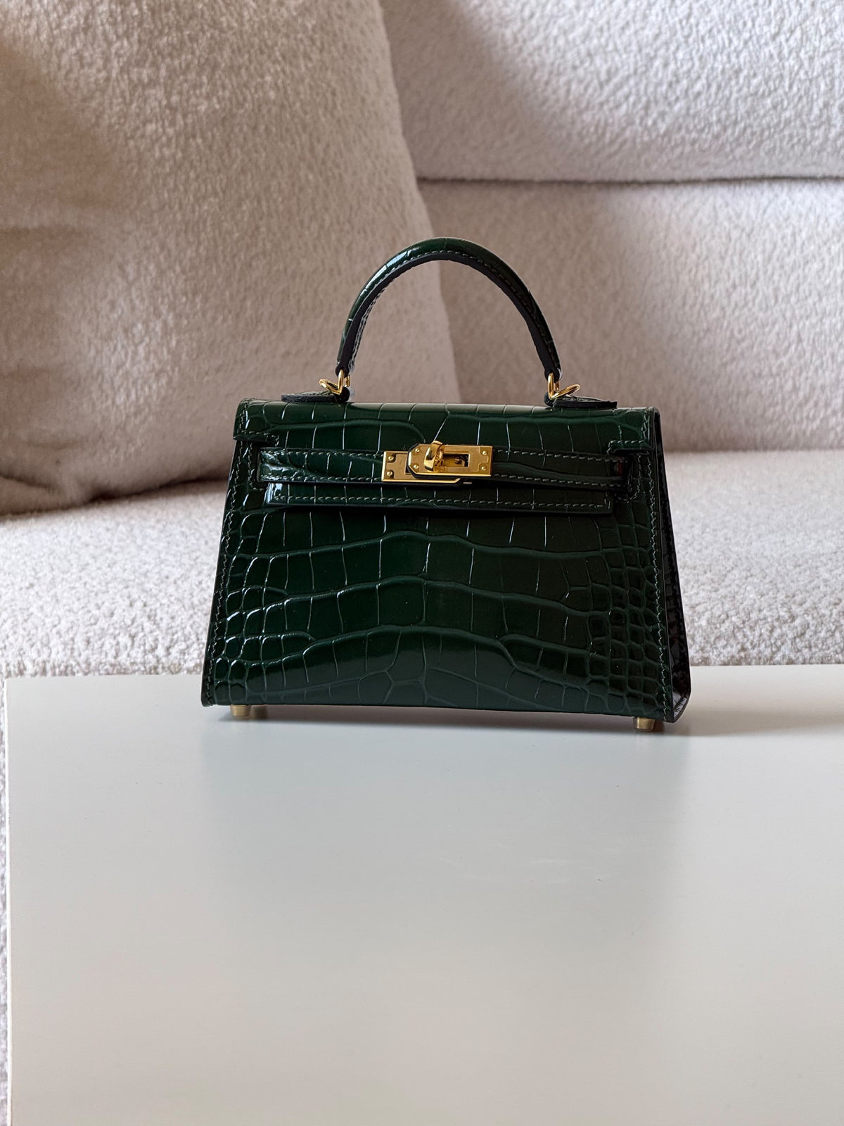 Hermès Mini Kelly Handbag - Green Embossed