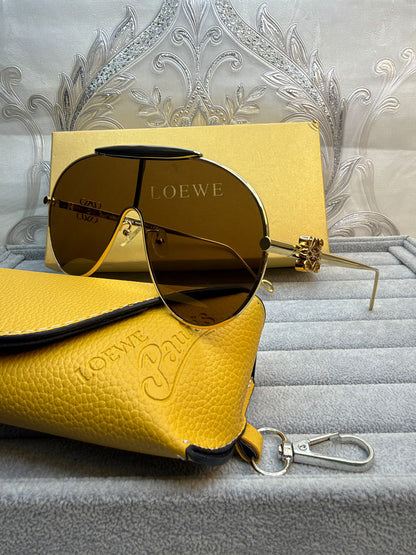 Loewe Oversized Aviator Sunglasses - 