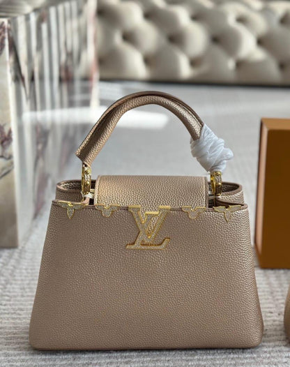 Louis Vuitton Handbag - Beige
