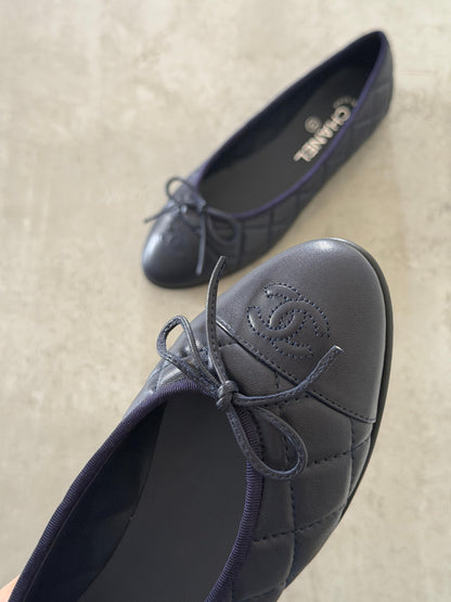 Chanel Quilted Bow Ballerina - Navy