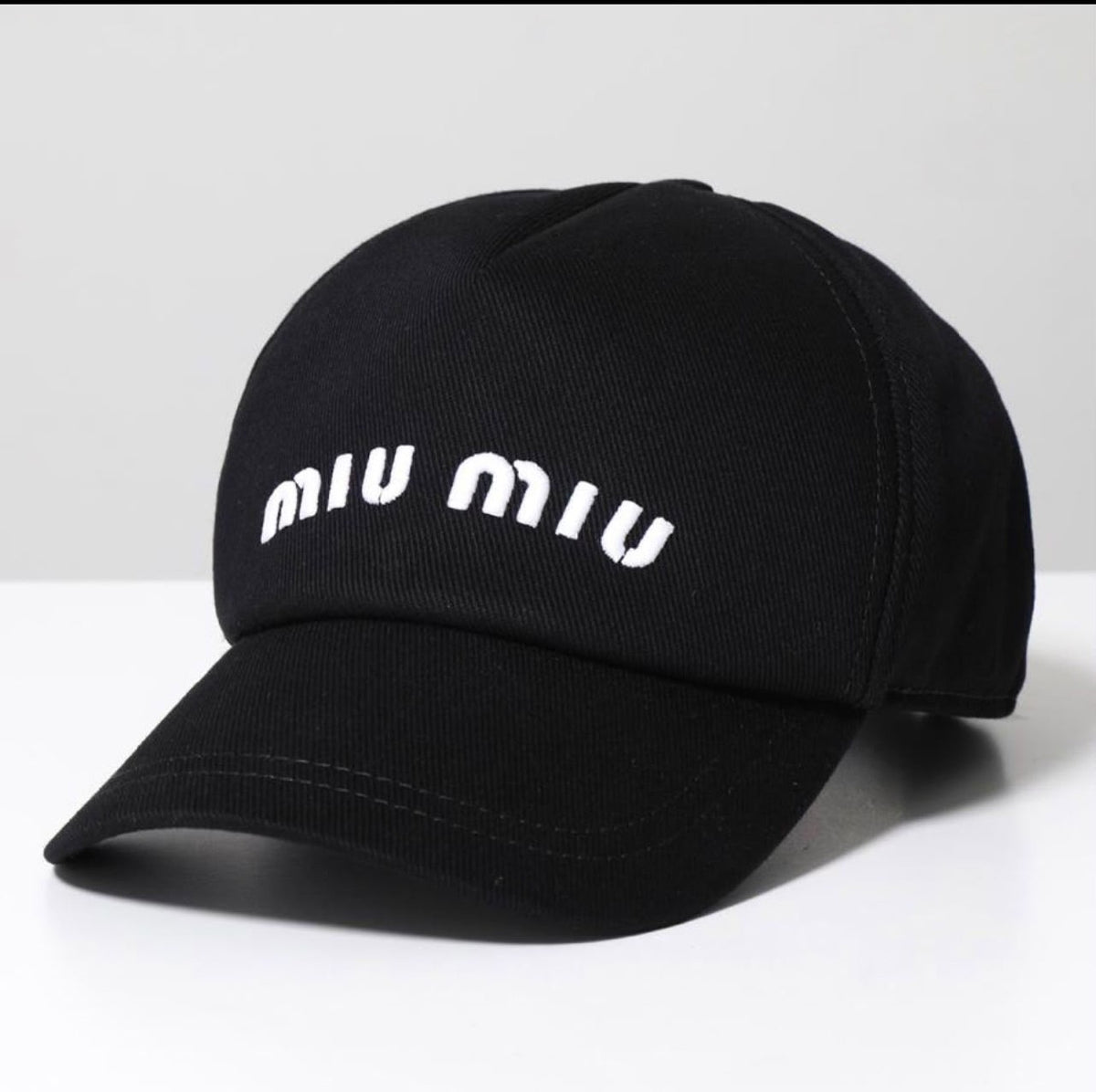 Miu Miu Embroidered Logo Cap - Black