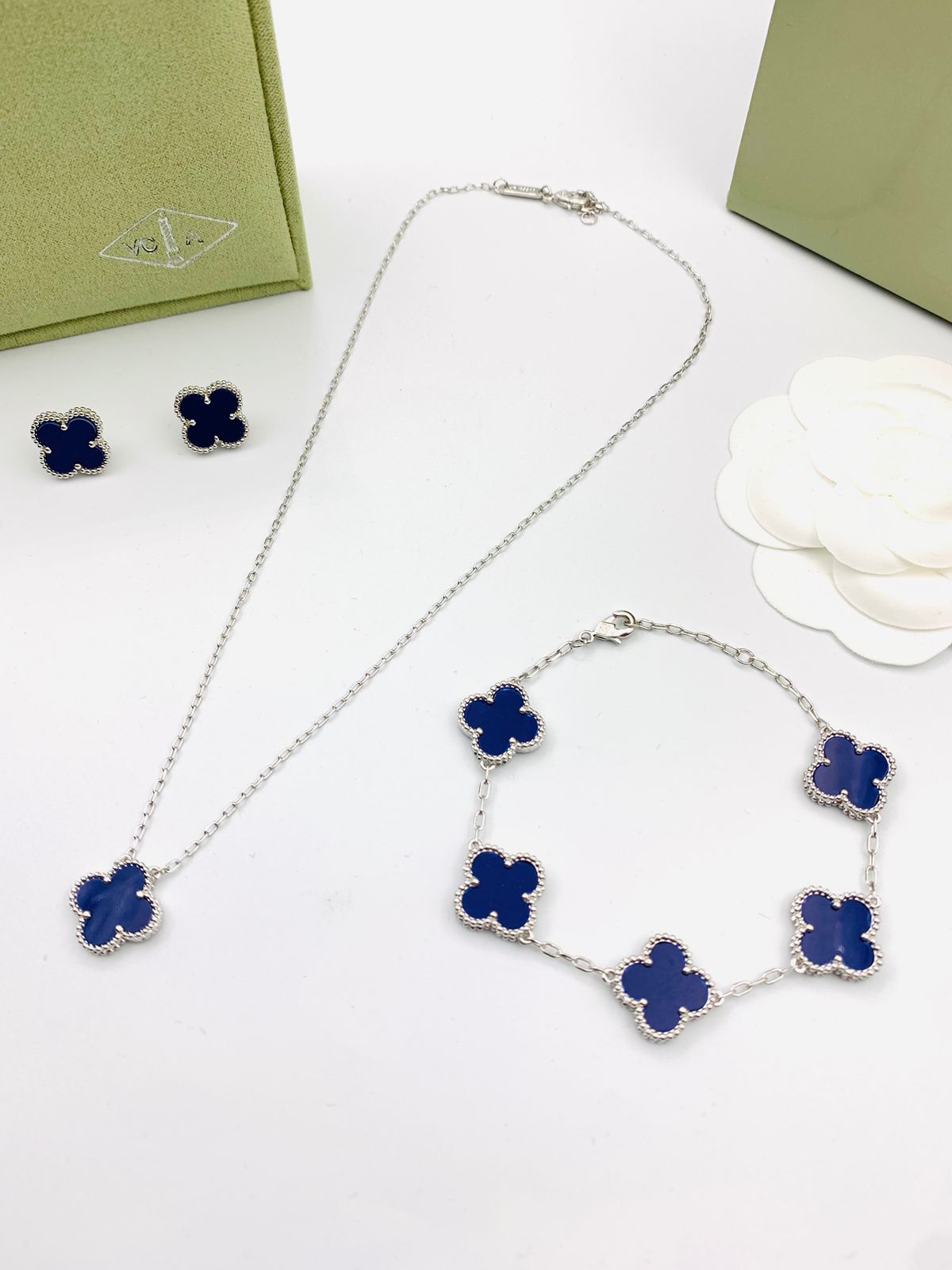 Van Cleef & Arpels Clover Jewelry Set - Navy